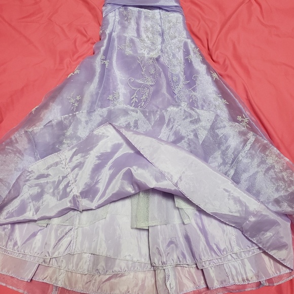 Dress - Picture 4 of 4